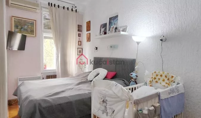 Šestosoban stan | 4zida