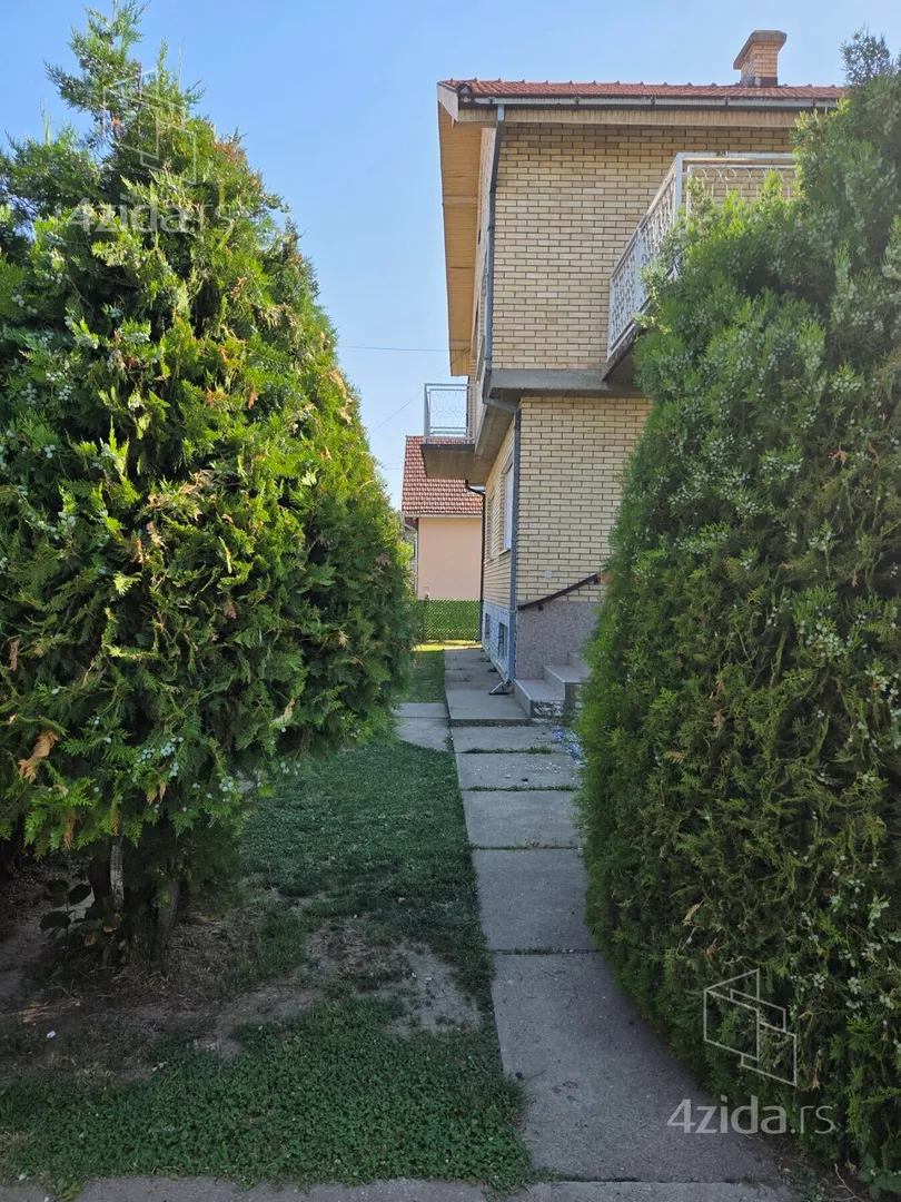 3-etažna kuća | 4zida