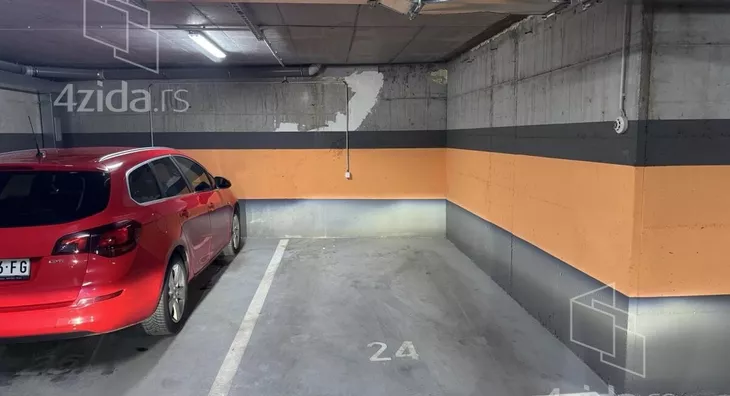 Garaža/Parking | 4zida