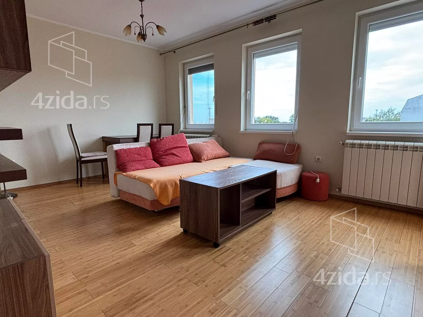 Jednoiposoban stan | 4zida