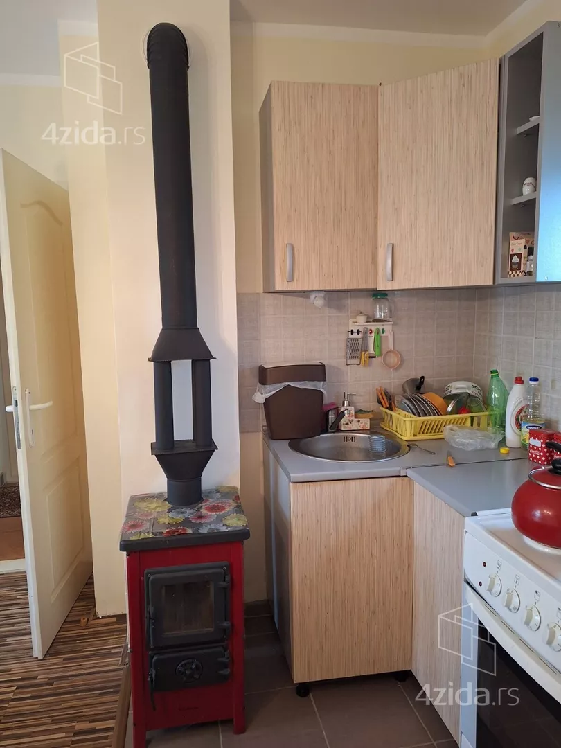 Četvoroiposoban stan | 4zida