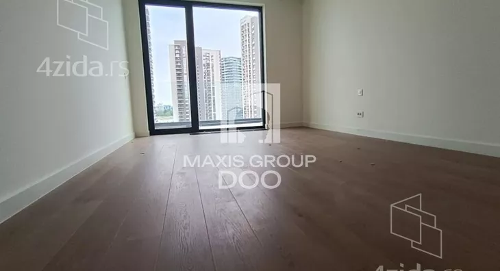 Šestosoban stan | 4zida