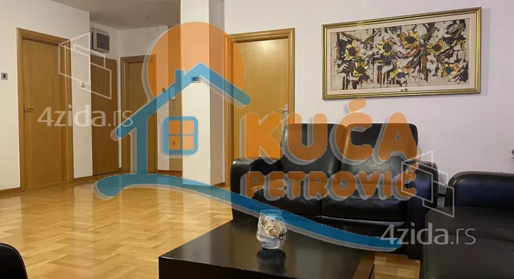 Četvorosoban stan za izdavanje, Radoja Dakića, 650€, 105m² - stampaj