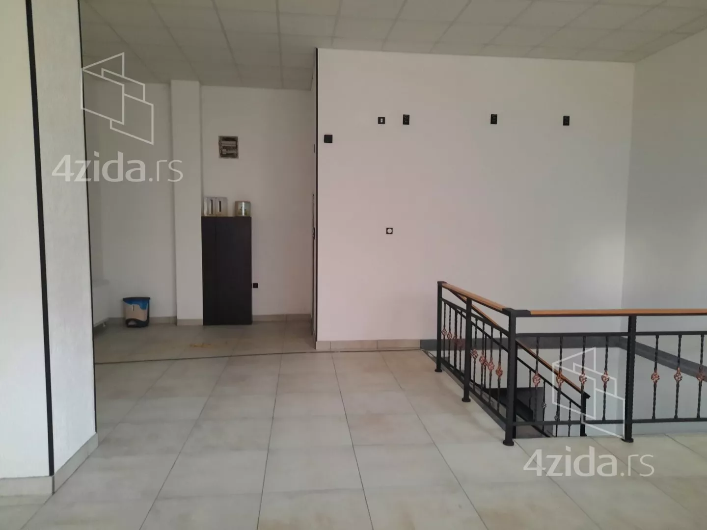 Lokal | 4zida