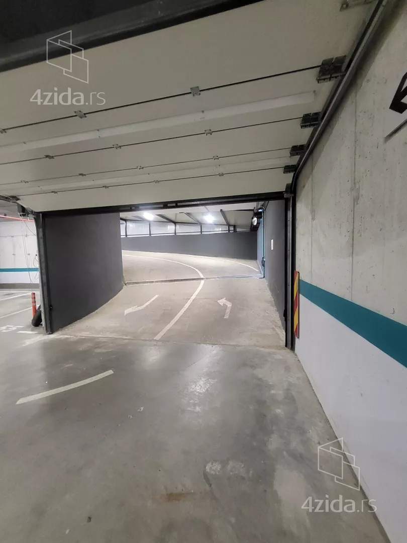 Garaža | 4zida