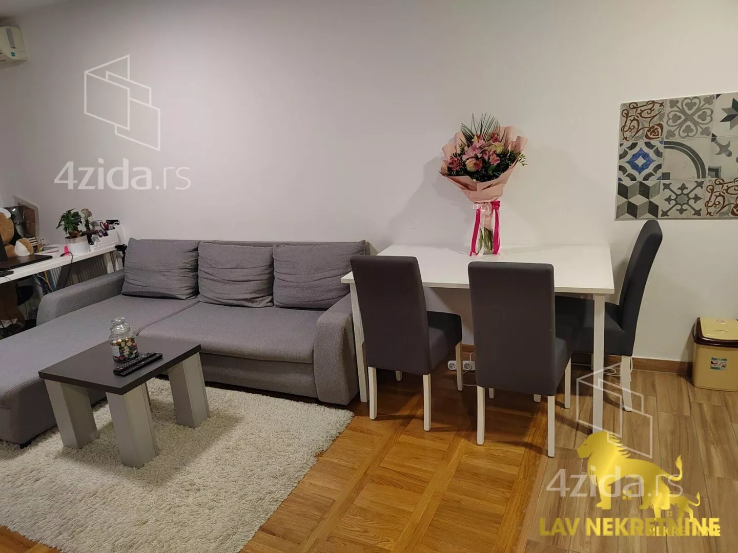 Jednoiposoban stan | 4zida