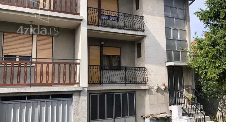 3-etažna kuća | 4zida