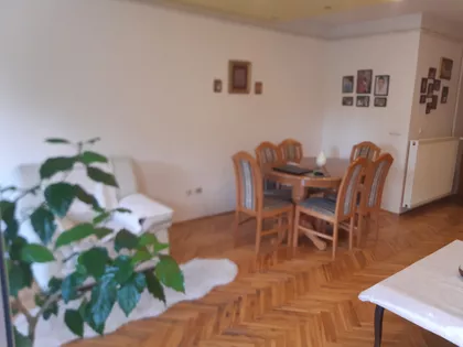 Braće Jovanovića 99 | 4zida.rs