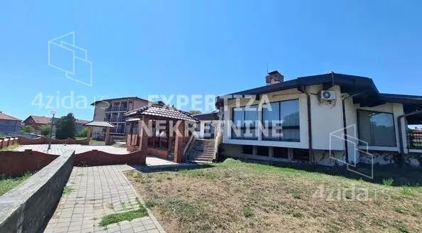 Ugostiteljski objekat | 4zida