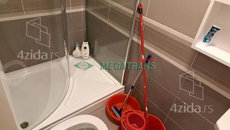 Četvoroiposoban stan | 4zida