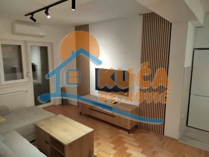 Cara Dušana | 4zida.rs