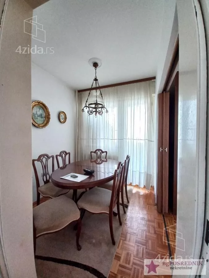 Troiposoban stan | 4zida