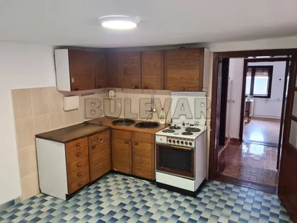 Cara Konstantina | 4zida.rs