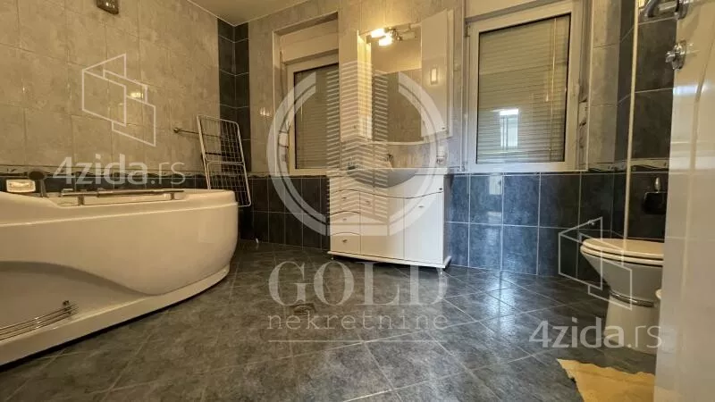 4-etažna kuća | 4zida