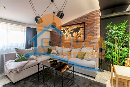 Ivana Milutinovića | 4zida.rs