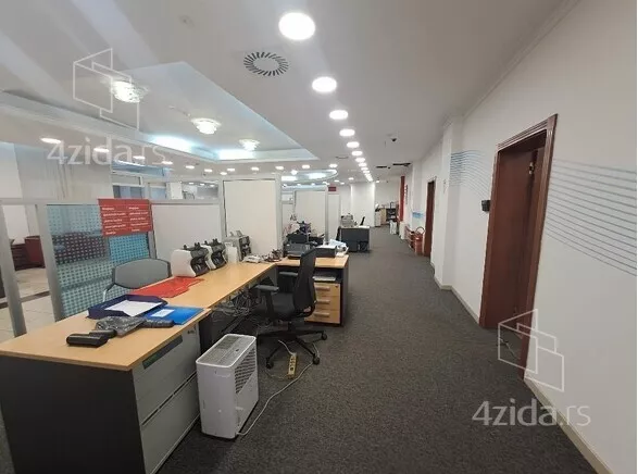 Lokal | 4zida