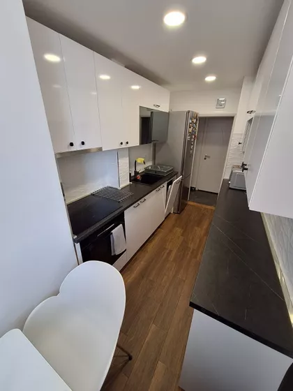 Dvadesetsedmog Marta | 4zida.rs