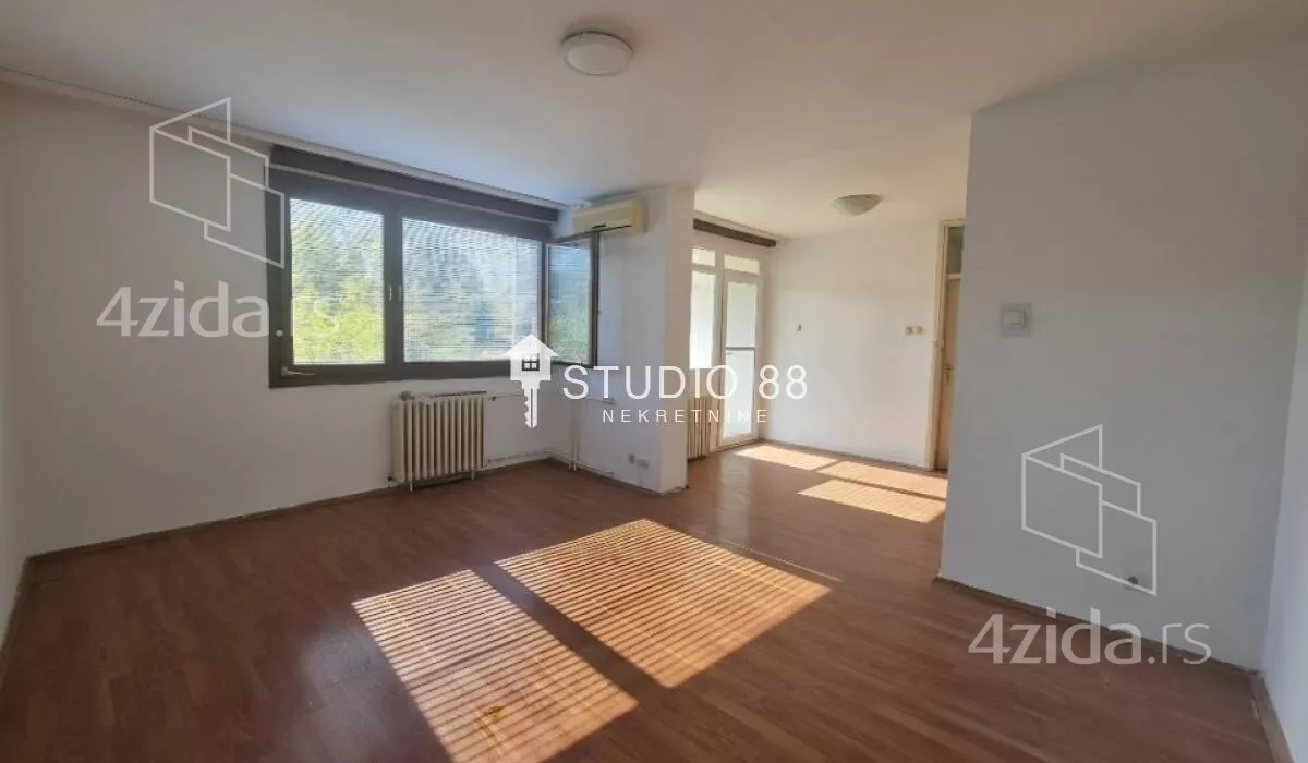 Продается двухкомнатная квартира, 4. Juli, 61.000€, 55m² — фото