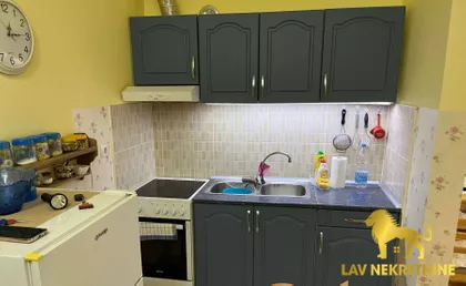 ŽELEZNIČKA | 4zida.rs