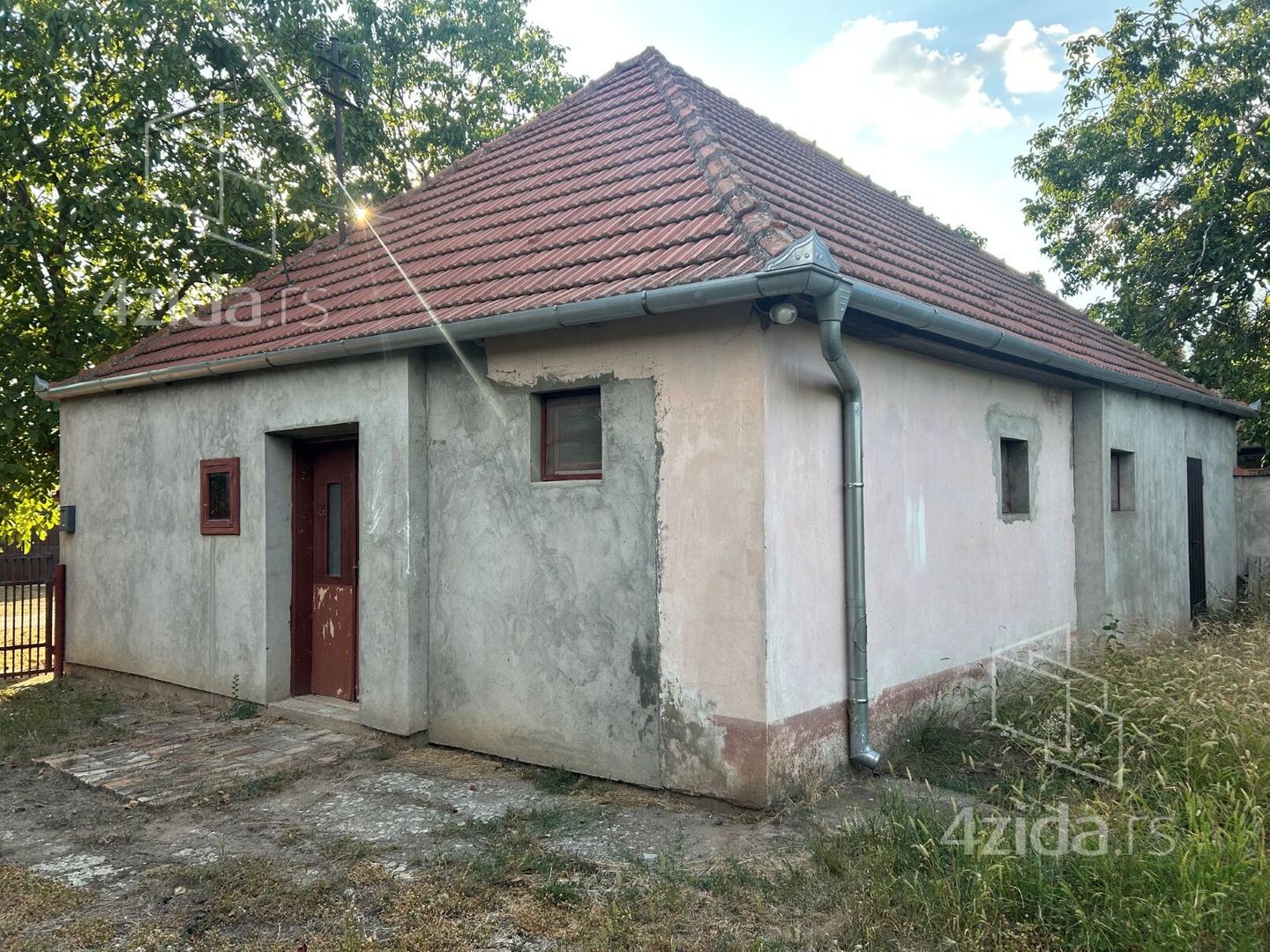 Продается 1-этажный дом, Gradske локации, 28.000€, 96m² — фото
