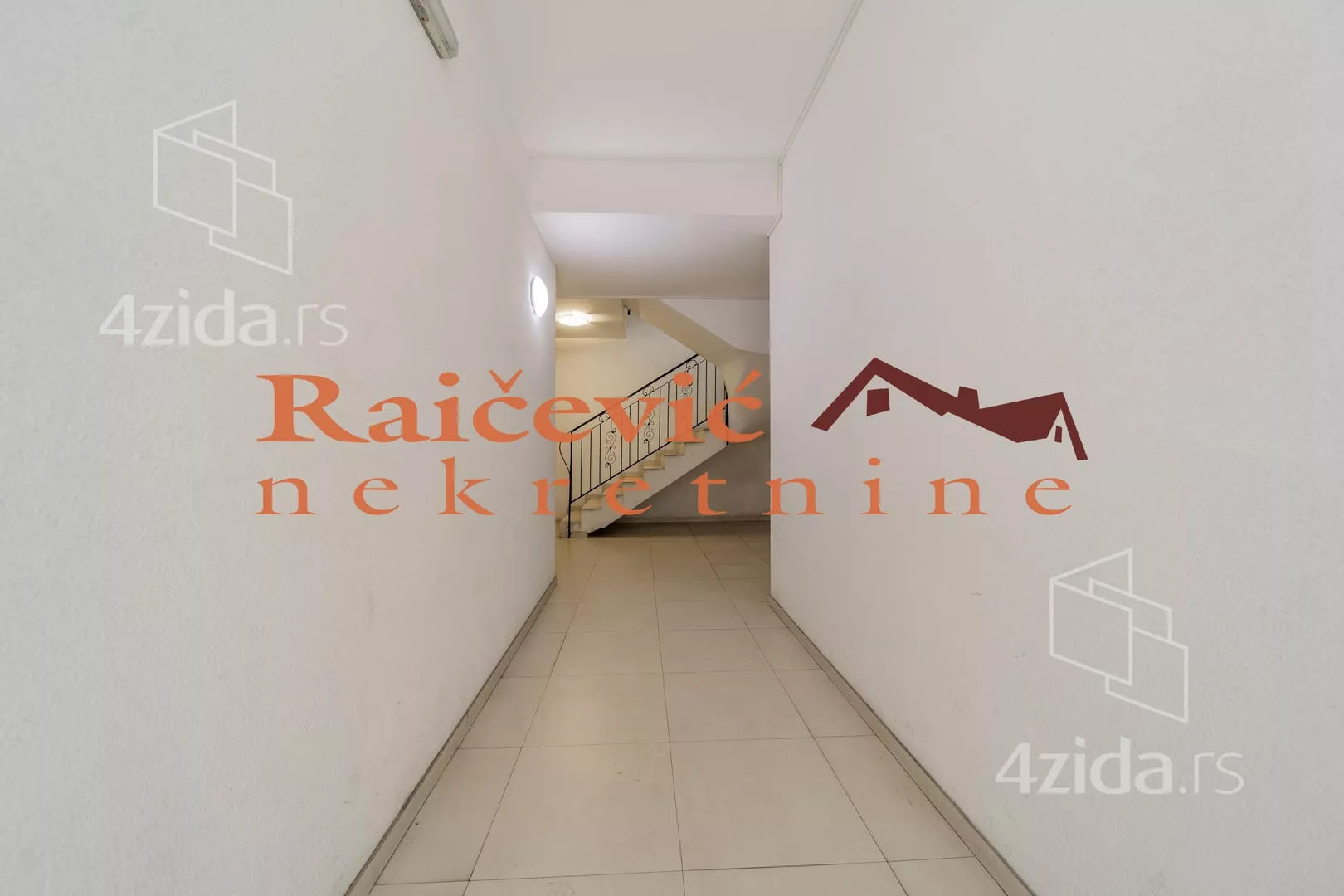 Garaža/Parking | 4zida