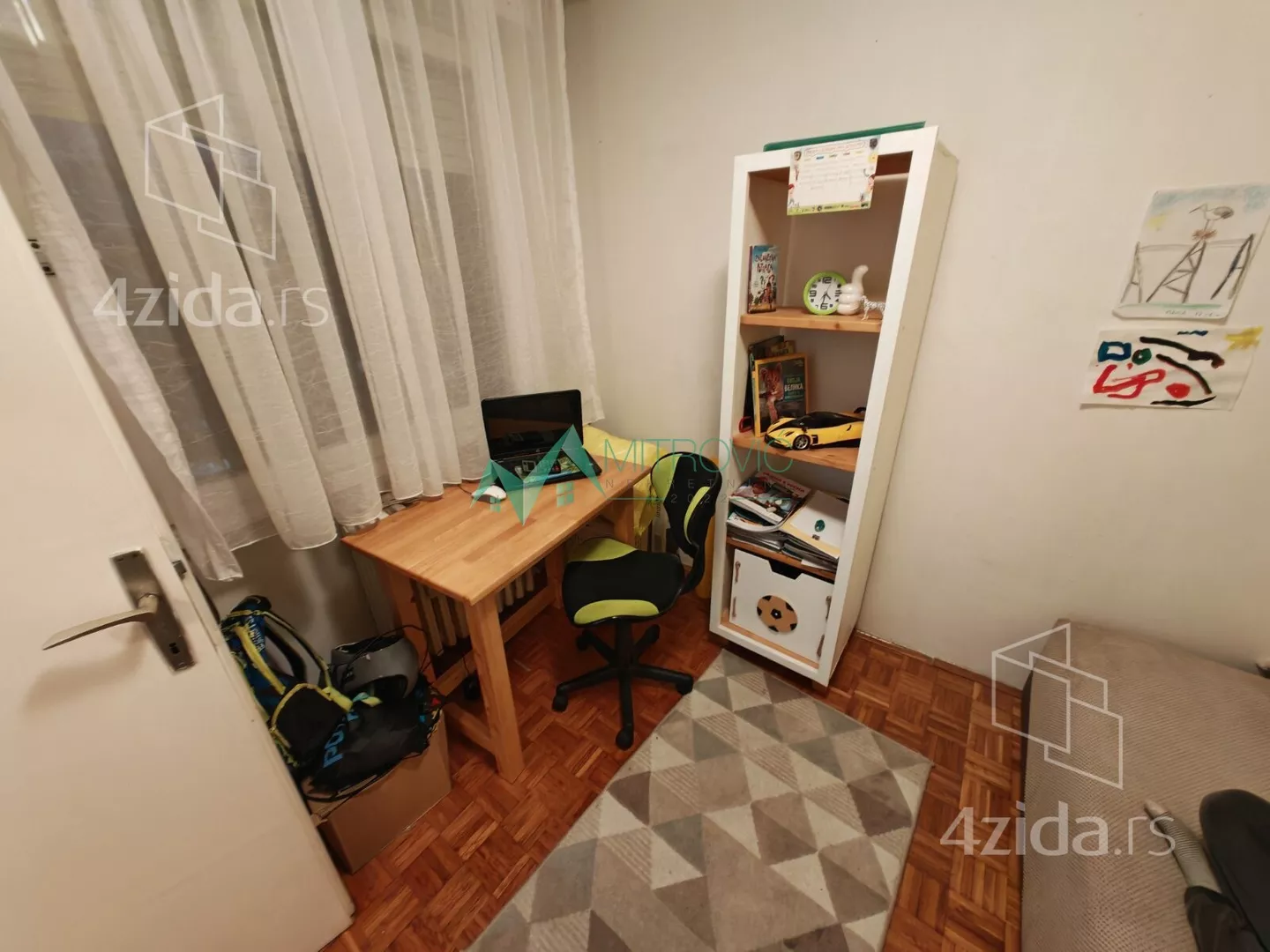 Dvoiposoban stan | 4zida