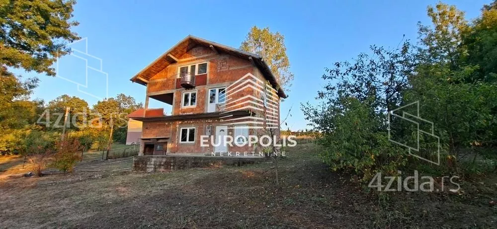 3-etažna kuća | 4zida