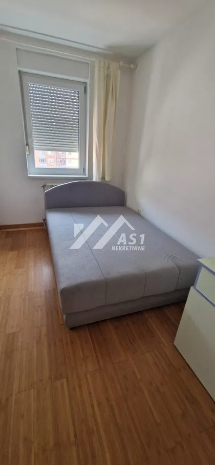 Janka Čmelika | 4zida.rs