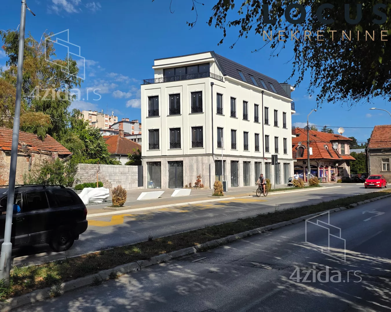 Poslovna zgrada | 4zida