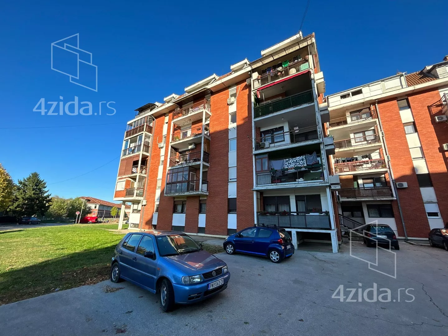 Jednoiposoban stan | 4zida