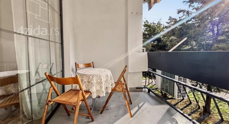 Troiposoban stan | 4zida