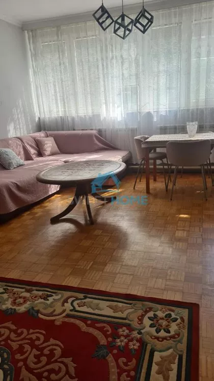 Učitelja Miloša Jankovića | 4zida.rs
