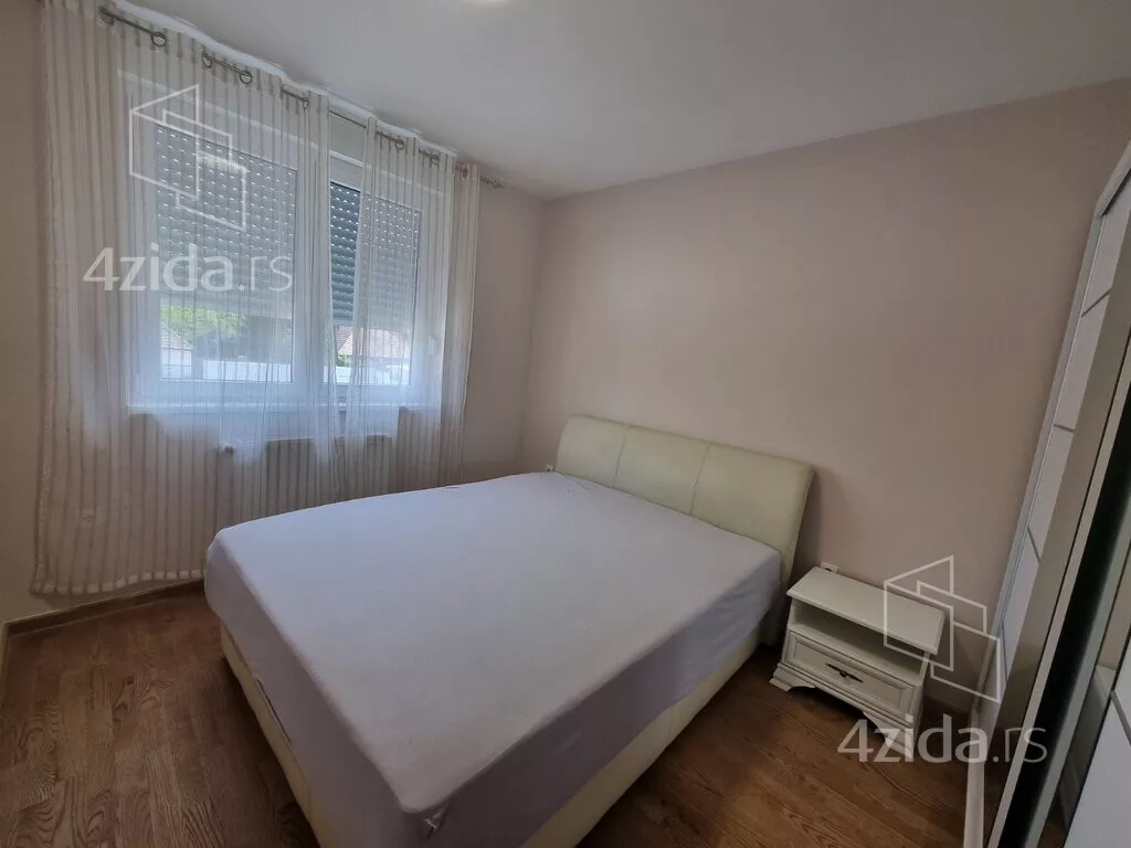 Two-room apartment for rent, Arsenija Čarnojevića, 250€, 48m² — photo