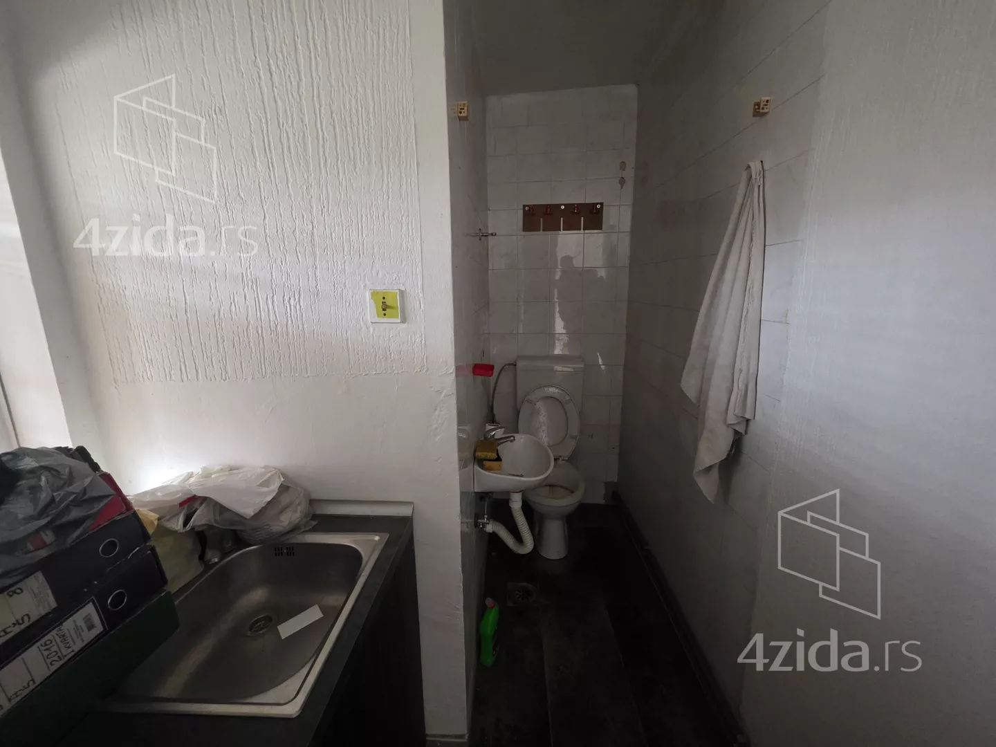 Poslovna zgrada | 4zida