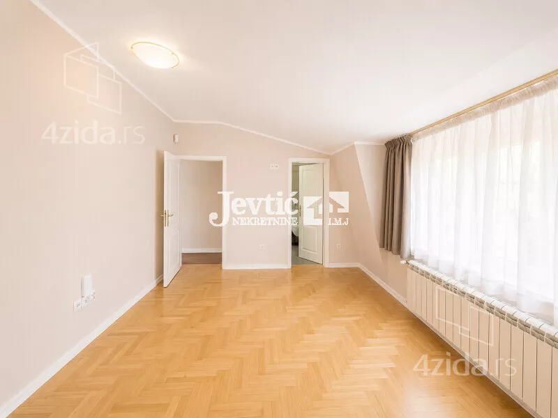 4-etažna kuća | 4zida
