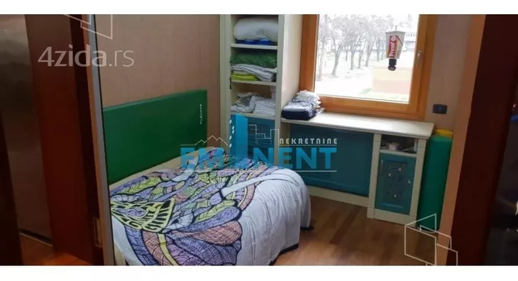 Petosoban stan | 4zida