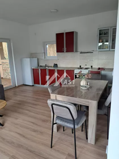 Mala Kamenica | 4zida.rs