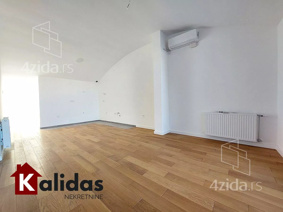 Petosoban stan | 4zida