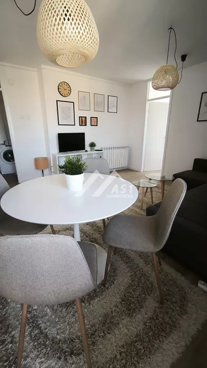 Balzakova | 4zida.rs