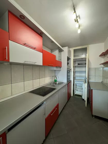 Bulevar Cara Lazara | 4zida.rs