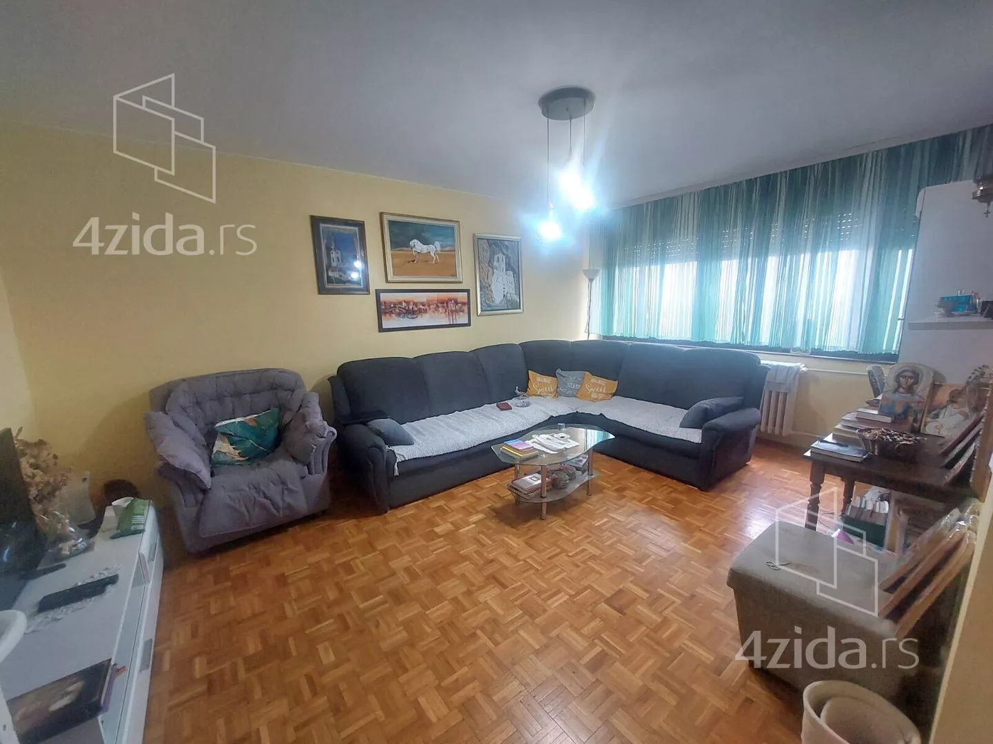 Dvoiposoban stan | 4zida