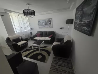 Bulevar Nemanjića 32 | 4zida.rs