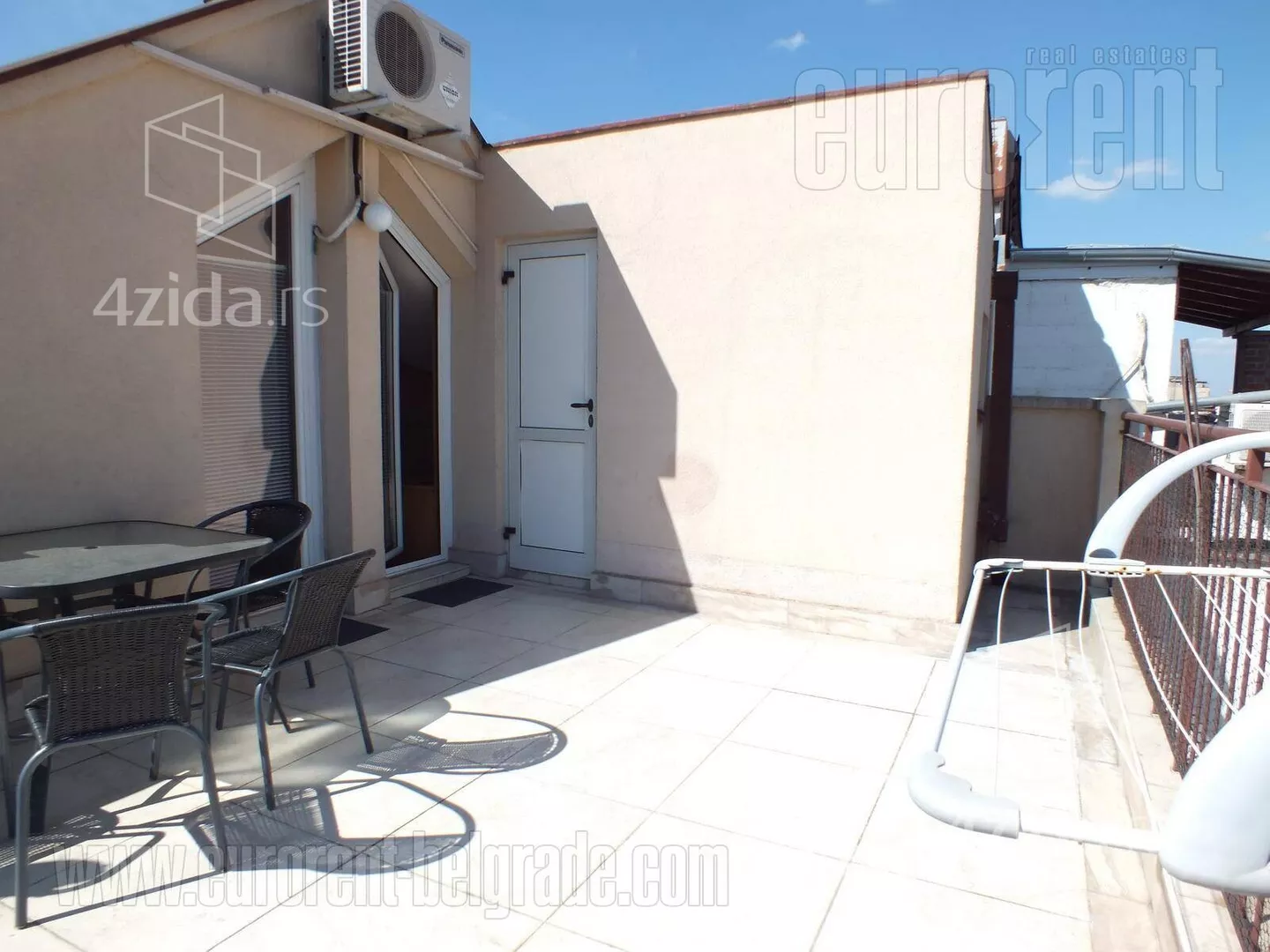 Troiposoban stan | 4zida