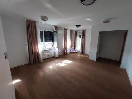 Nebojšina | 4zida.rs