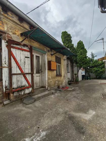 Tikveška 10 | 4zida.rs