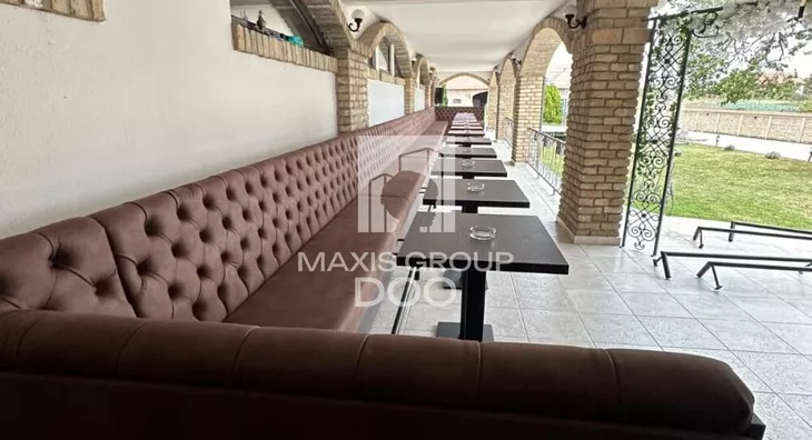 Šestoiposoban stan | 4zida