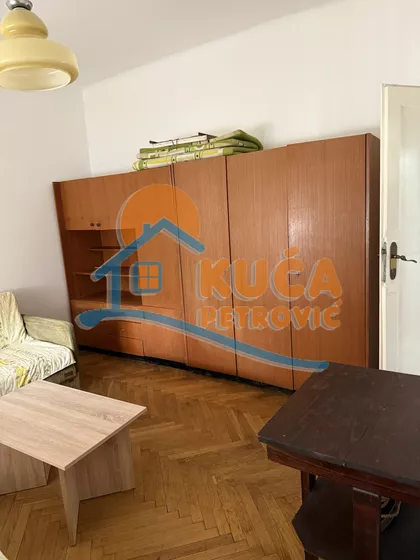 Cara Dušana | 4zida.rs