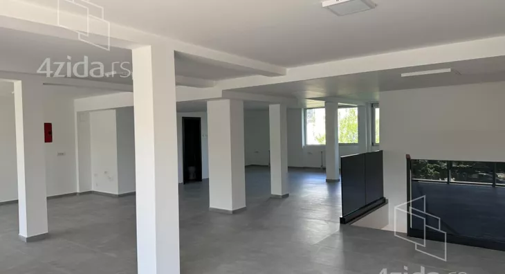 Lokal | 4zida
