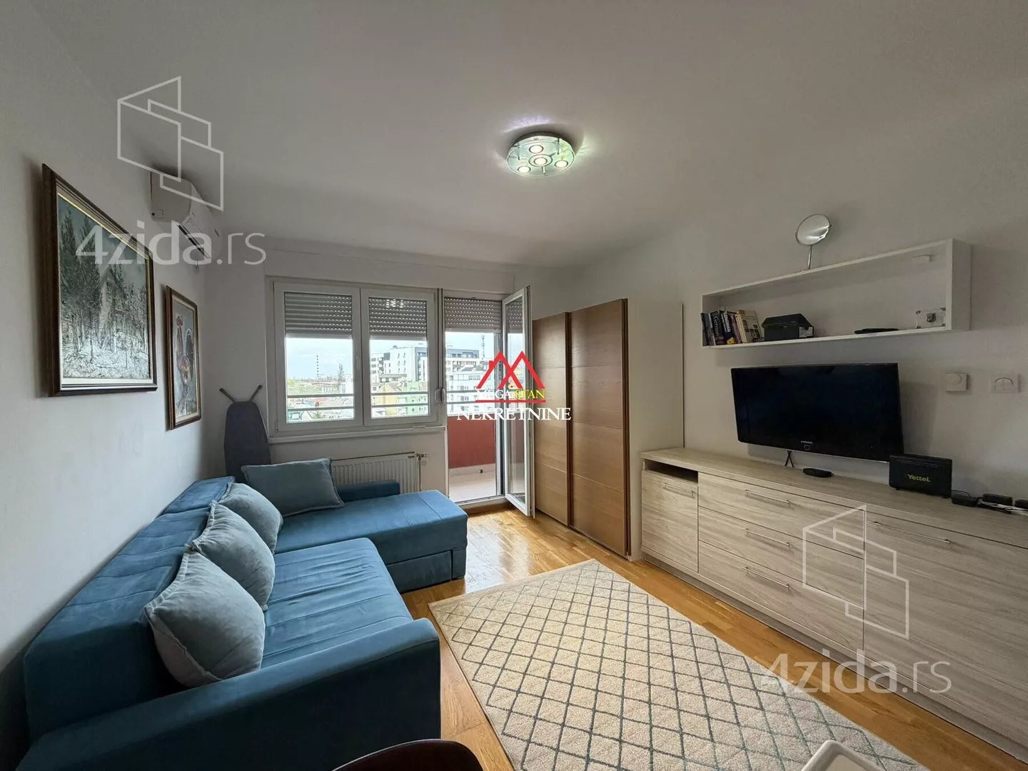 Jednoiposoban stan | 4zida