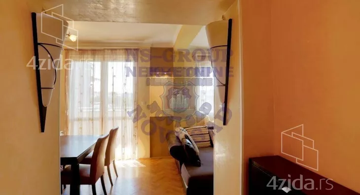 Četvoroiposoban stan | 4zida